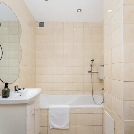 Osiedle Piastow Comfort By Bookinghost Appartement *