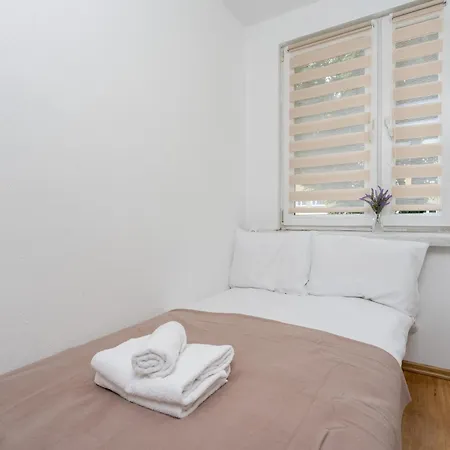 Osiedle Piastow Comfort By Bookinghost Appartement Cracovie