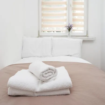 Osiedle Piastow Comfort By Bookinghost Appartement *